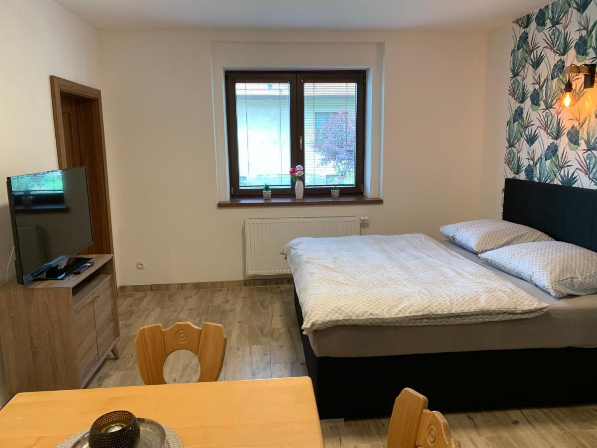 Apartmany Zupanovice Dobris Eksteriør billede