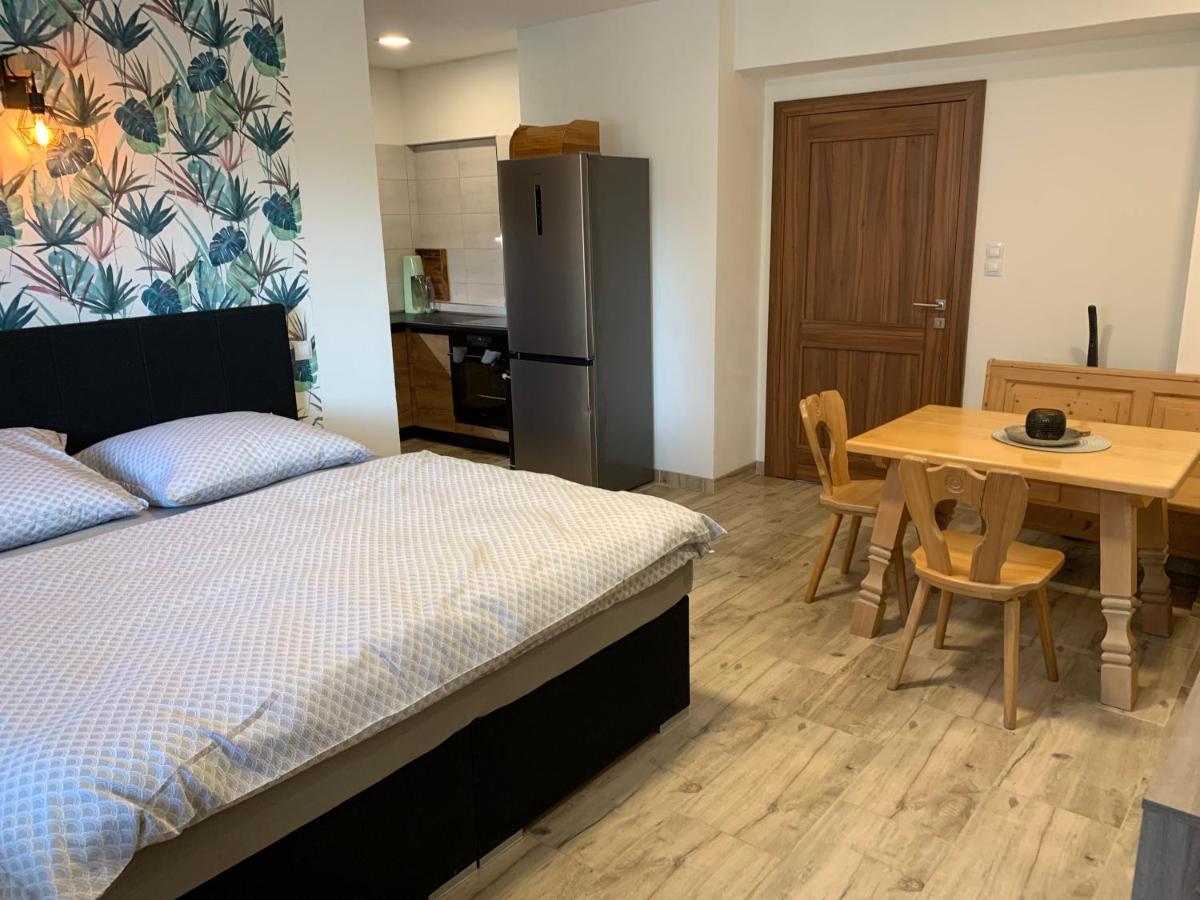 Apartmany Zupanovice Dobris Eksteriør billede